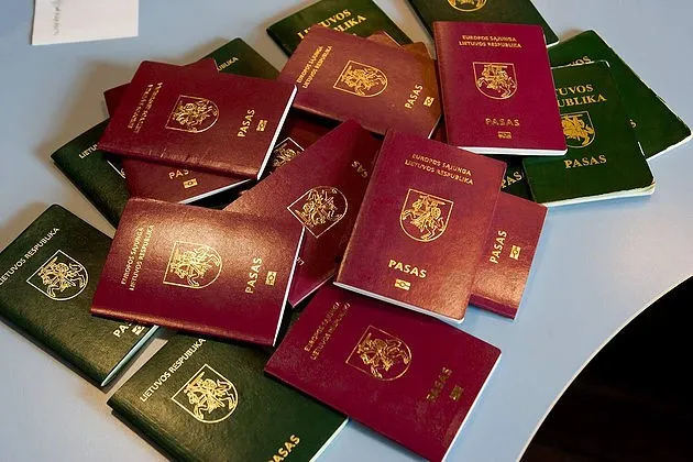 Новая поправка позволяет сохранить двойное гражданство для литовцев, родившихся за границей